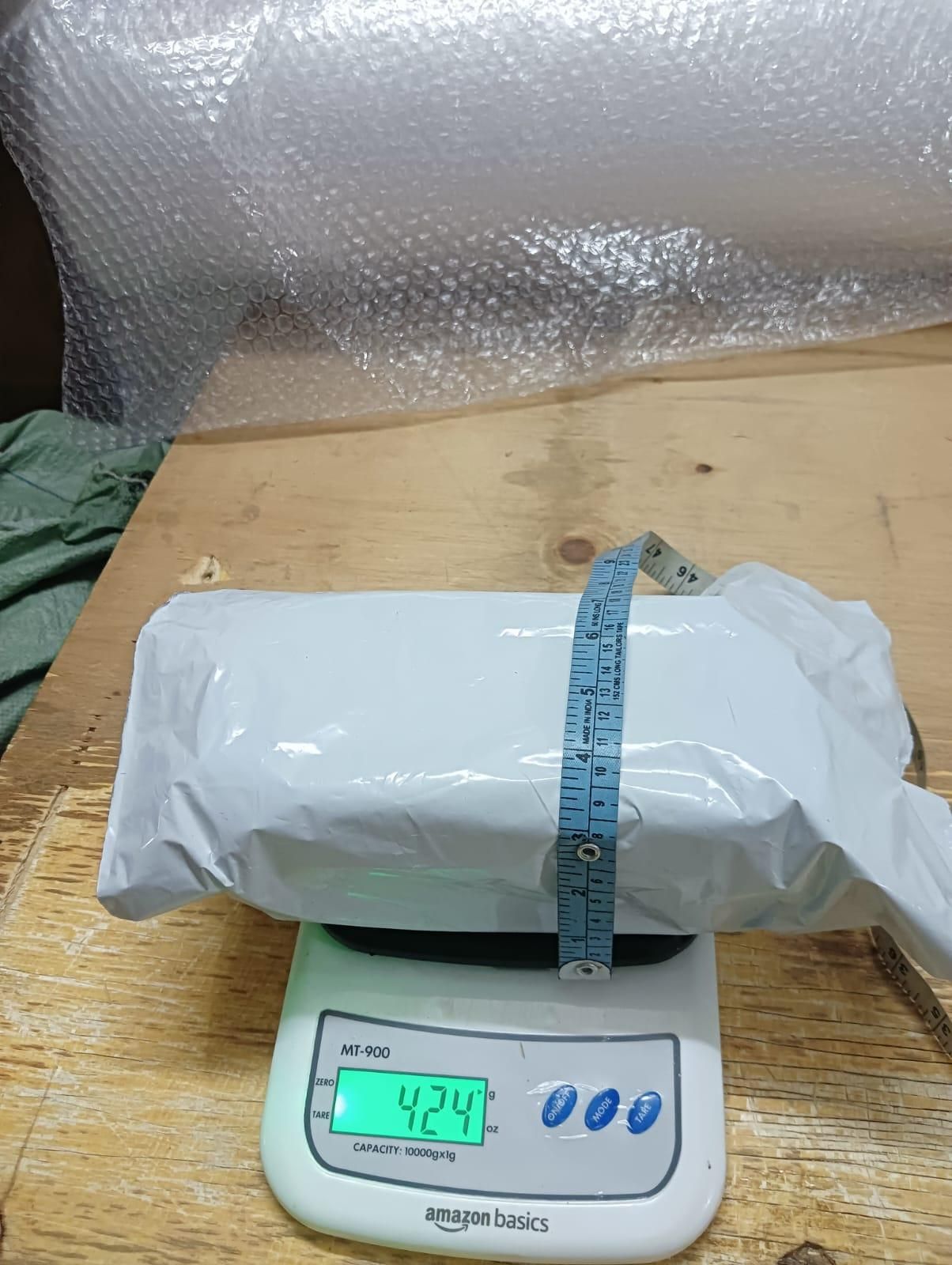 Elegant Bow Shaped Organizer for Makeup Accessories